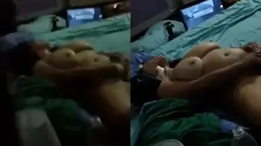 Ngintip Kakak Lagi Masturbasi Sange Sendirian